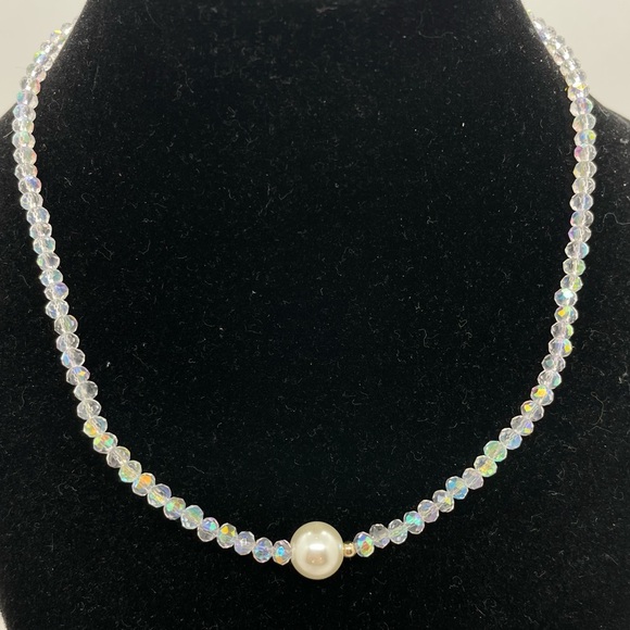 New Jolli Molli Iridescent Bead Necklace with Faux Pearl Accent Aurora Borealis - Picture 2 of 5